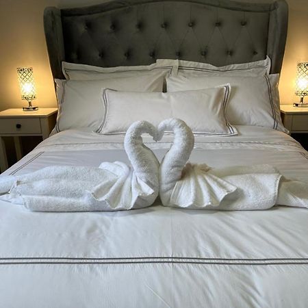 Horseleap Bnb Moate Bagian luar foto